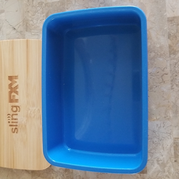 SALE! Lunch box nwot - Picture 3 of 4